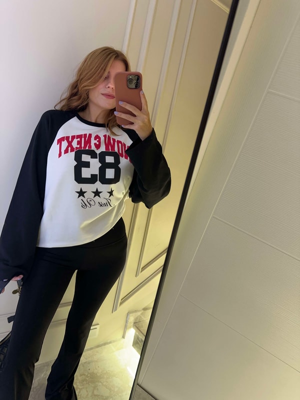 Kadın 83 Baskılı Çift Renk Sweatshirt - SiyahBeyaz