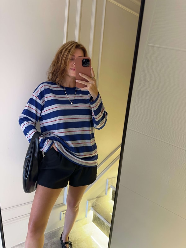 Kadın Bisiklet Yaka Çizgili Sweatshirt - Lacivert
