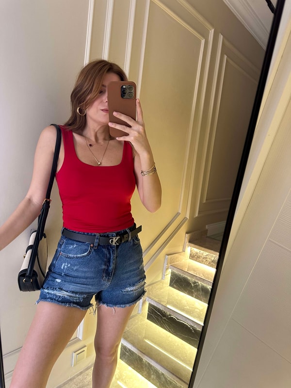 Kırmızı Sırt Açık Crop Body