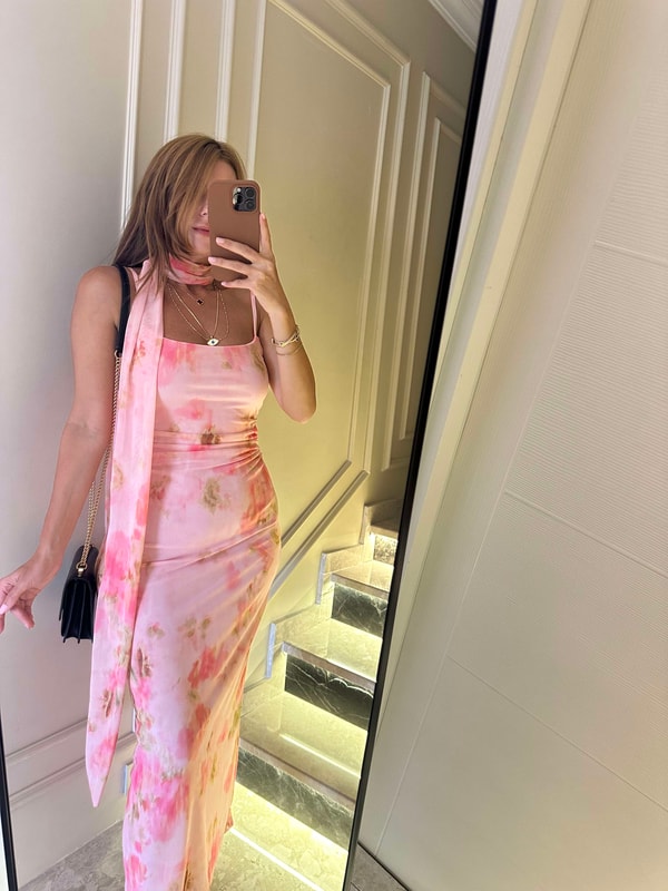 Pembe Çiçek Desen Fularlı Tül Elbise