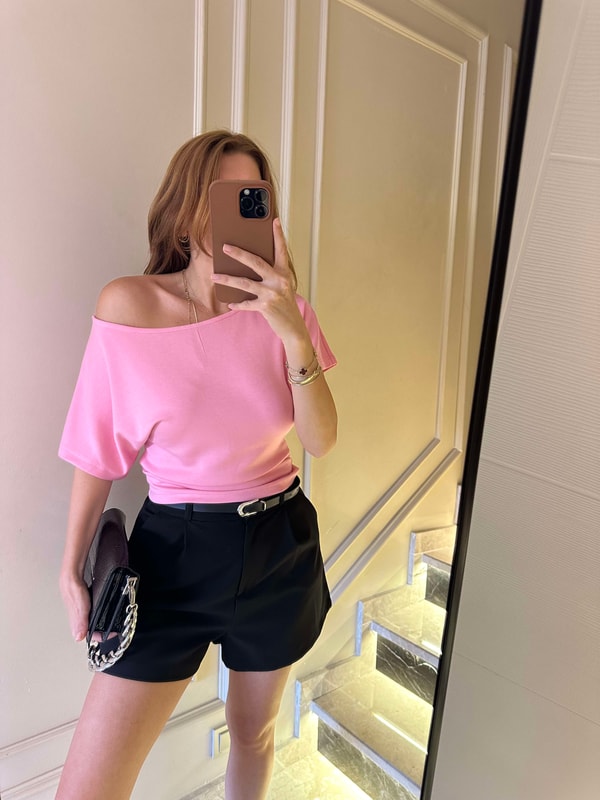 Şeker Pembe Omuz Detay Bluz