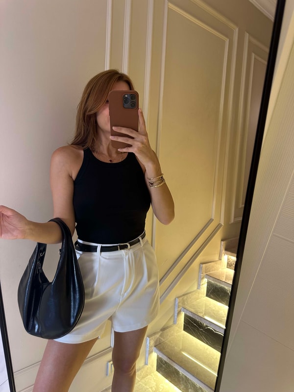 Siyah Biyeli Askılı Crop