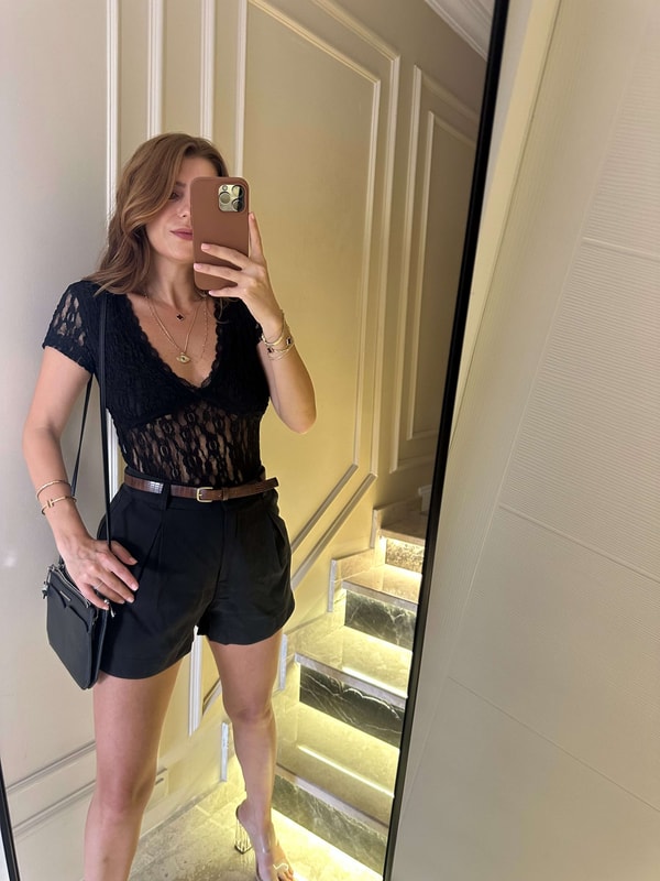 Siyah Güpürlü Bodysuit Zıbın