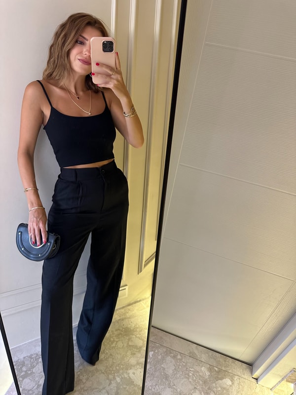 Siyah Kaşkorse Askılı Crop