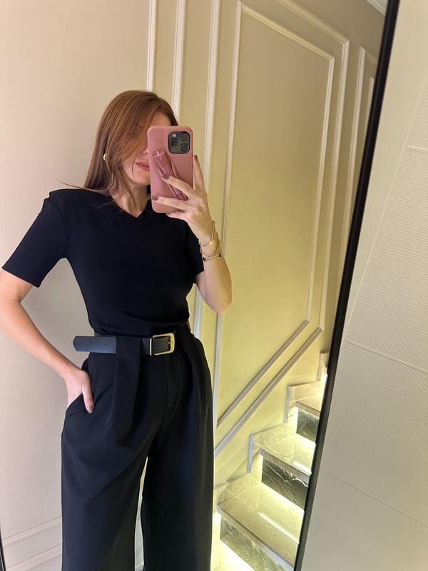 Siyah V Yaka Vatkalı Viskon Çıtçıtlı Bodysuit