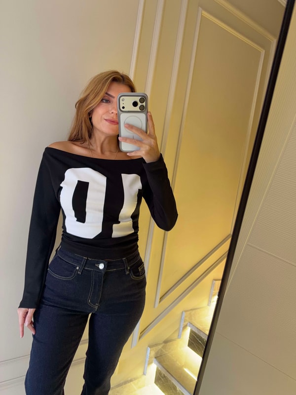 Büzgülü Bluz10 Yan Büzgü Kayık Yaka Bluz - Siyah