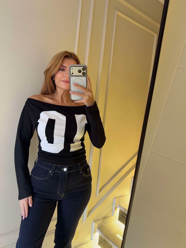 Büzgülü Bluz10 Yan Büzgü Kayık Yaka Bluz - Siyah