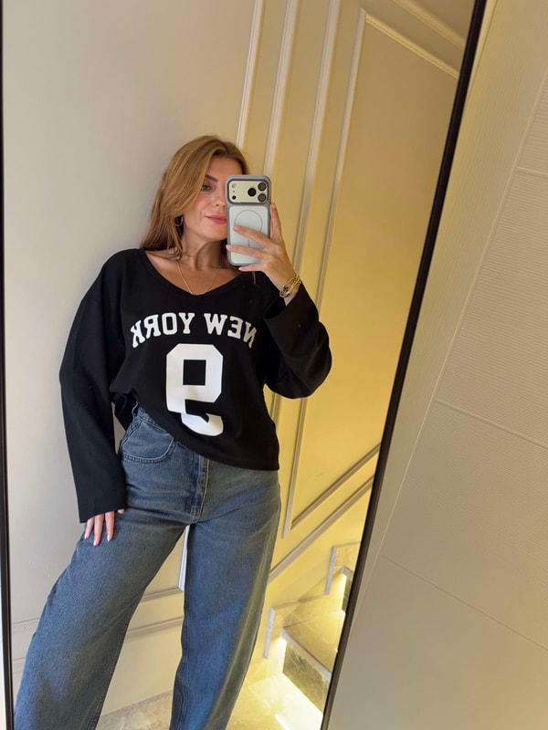 Uzun Kollu Bluz9 New York V Yaka Bluz - Siyah
