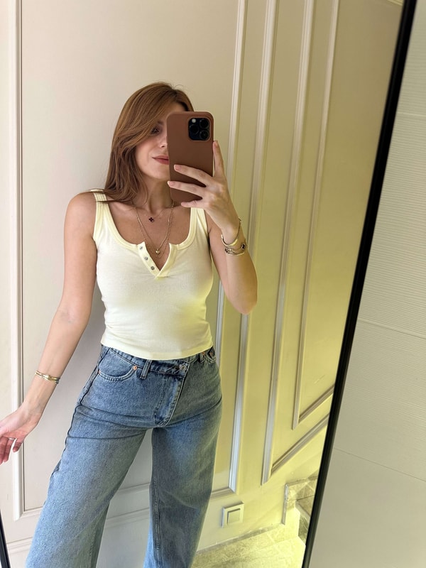 Çıtçıtlı BodyAçık Sarı Çıtçıt Düğmeli Askılı Body