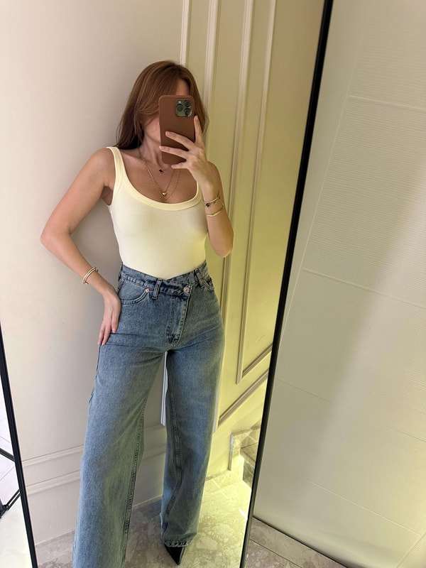 Askılı BluzAçık Sarı Pamuk Askılı Bodysuit Zıbın