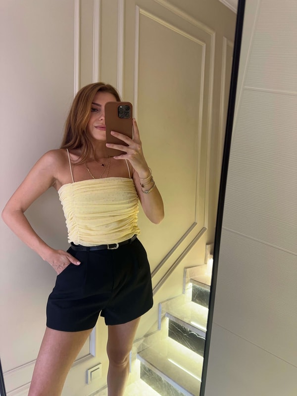 Askılı BluzAçık Sarı Puantiyeli Tül Crop Bluz 