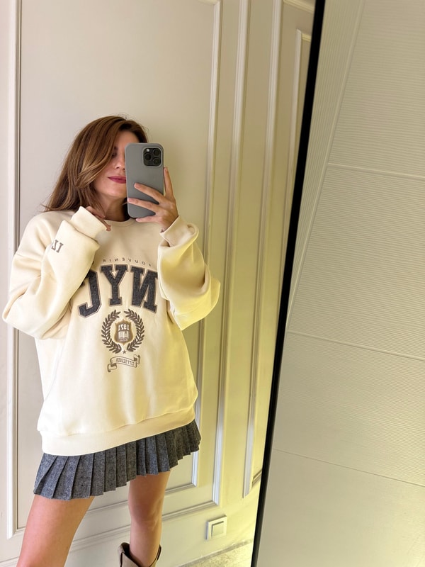 SweatshirtBej NYC Nakışlı Sweatshirt