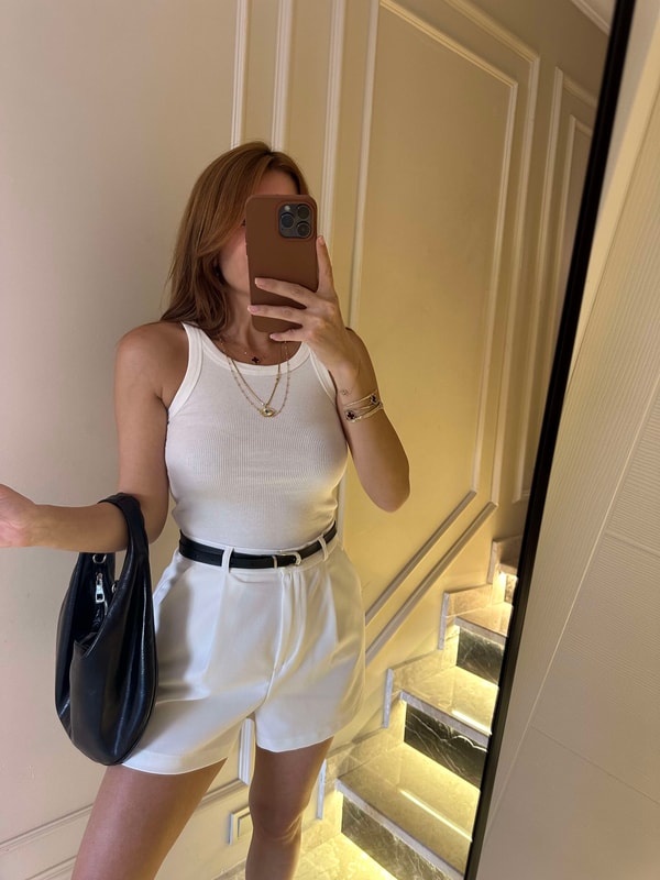 Crop BluzBeyaz Biyeli Askılı Crop