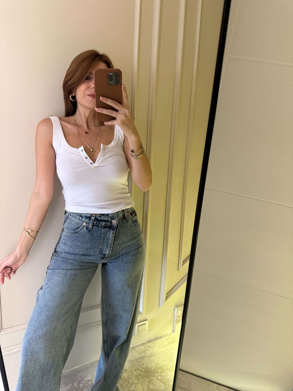 Çıtçıtlı BodyBeyaz Çıtçıt Düğmeli Askılı Body