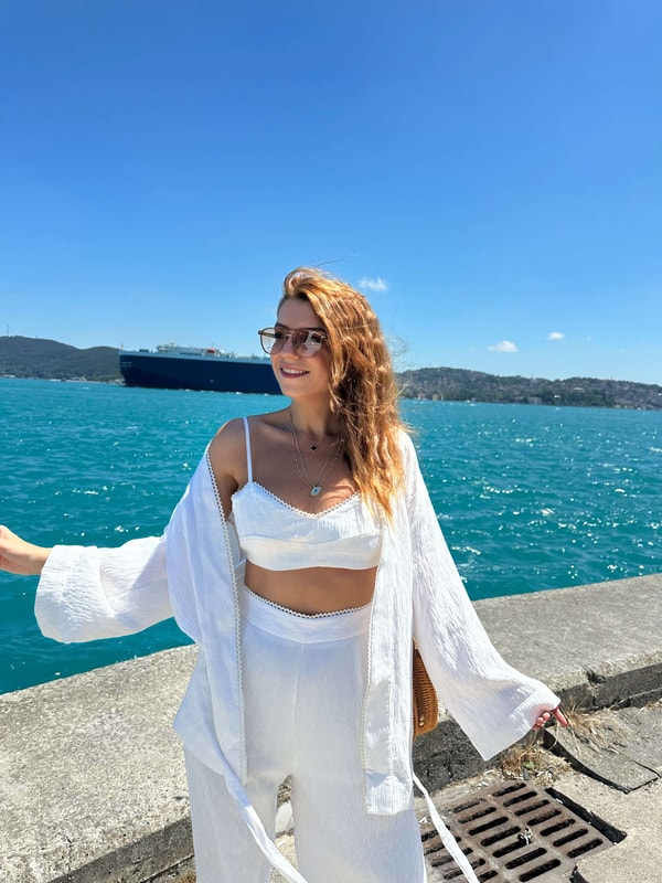 KimonoBeyaz Dantel Detaylı Kimono Ceket