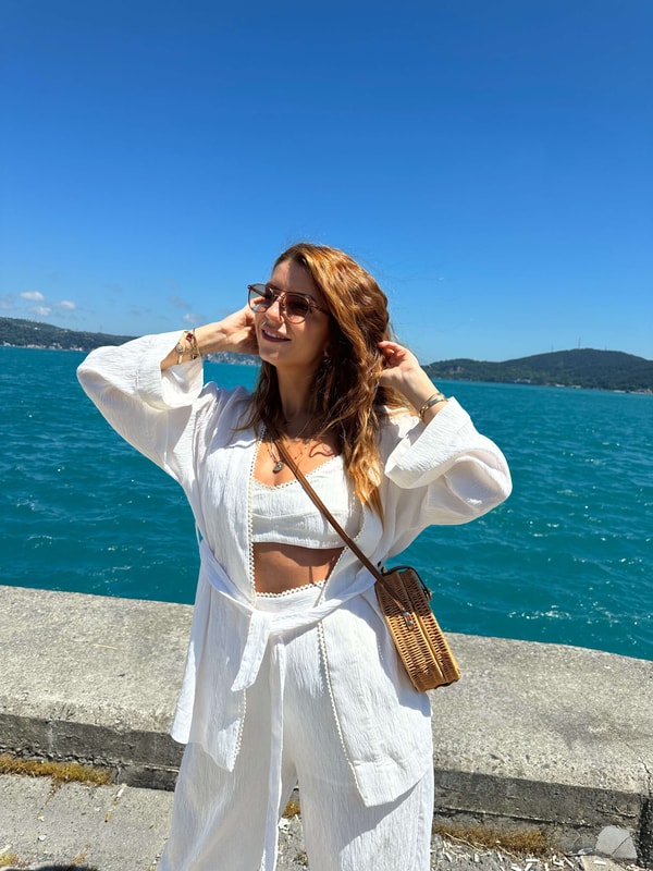 KimonoBeyaz Dantel Detaylı Kimono Ceket