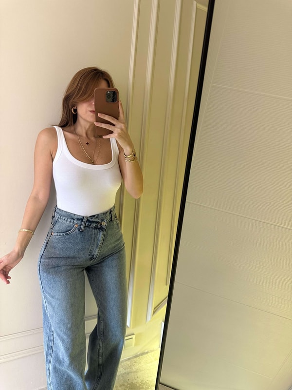 Askılı BluzBeyaz Pamuk Askılı Bodysuit Zıbın