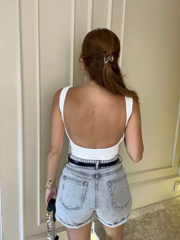 Çıtçıtlı BodyBeyaz Sırt Açık Bodysuit Zıbın