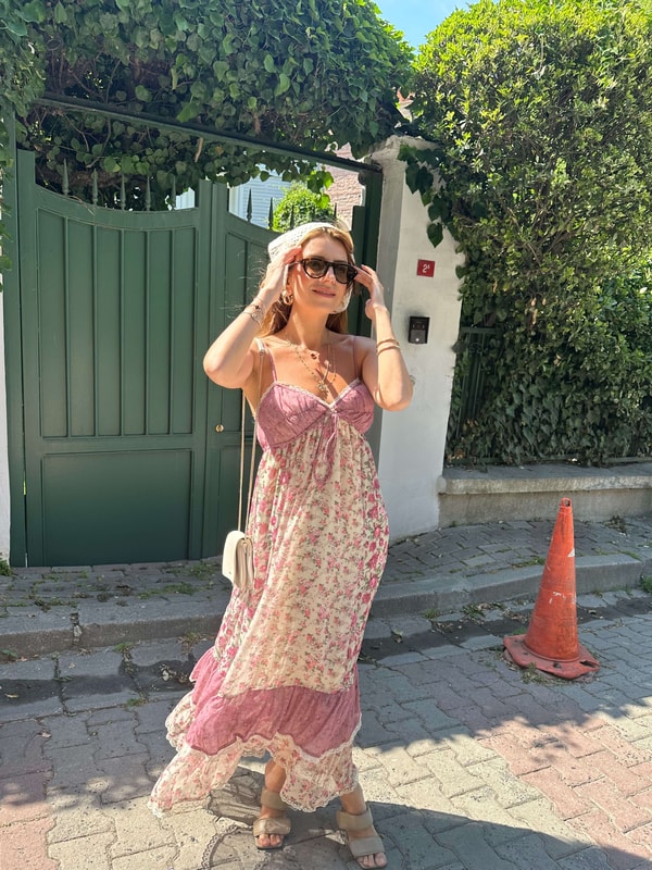 Askılı ElbiseÇiçek Desenli Şifon Elbise