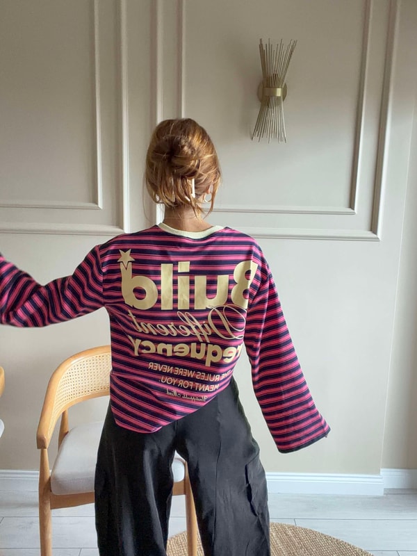 Uzun Kollu BluzDifferent Mood Sırt Baskılı Çizgili Bluz - Pembe