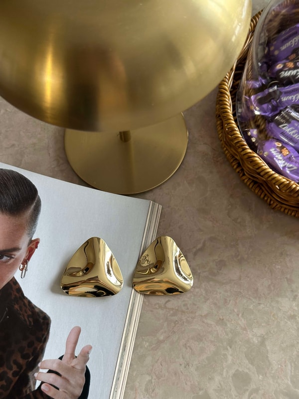 KüpeGold Renk Triangle Küpe
