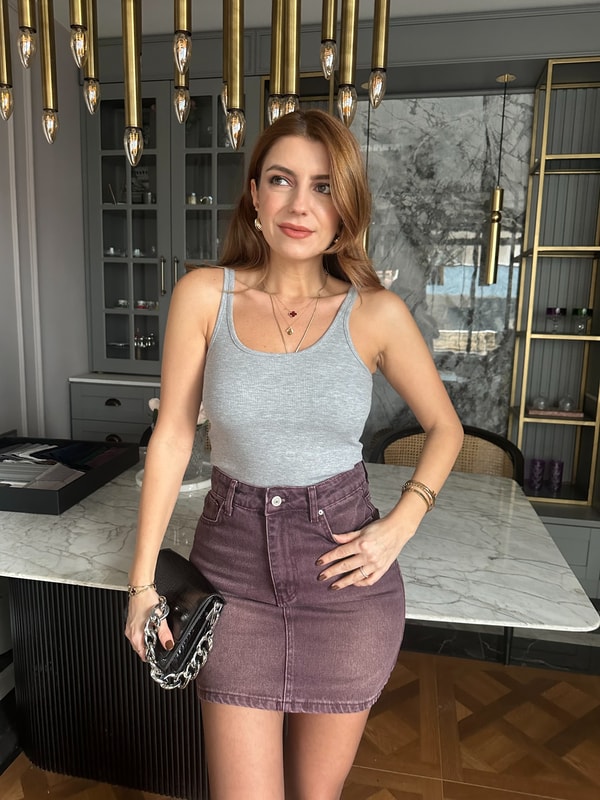 Askılı BluzGri Askılı Oyuk Crop Bluz