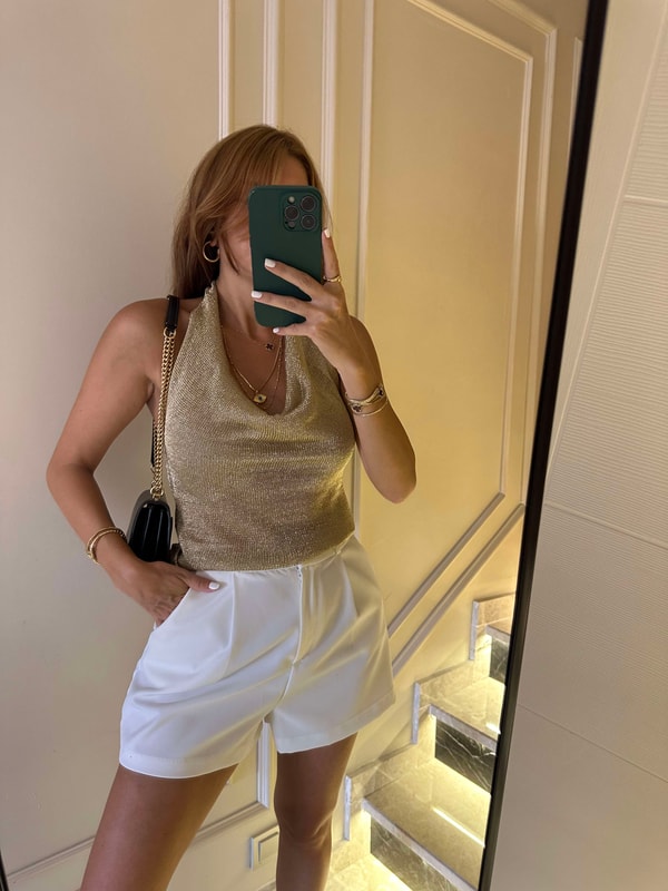 Sıfır Kol BluzKadın Gold Degaje Yaka Simli Bluz