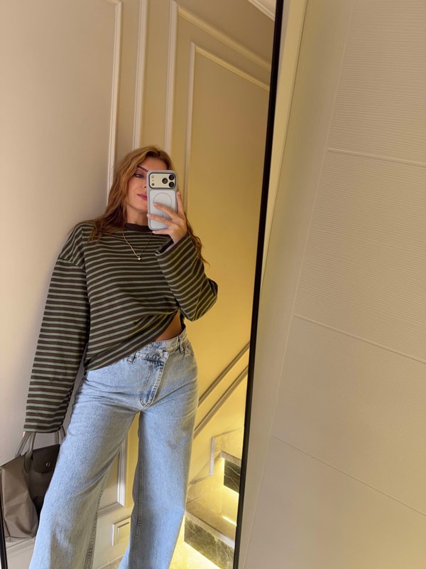 Bisiklet Yaka SweatshirtKadın İnce Çizgili Sweatshirt - KahveHaki