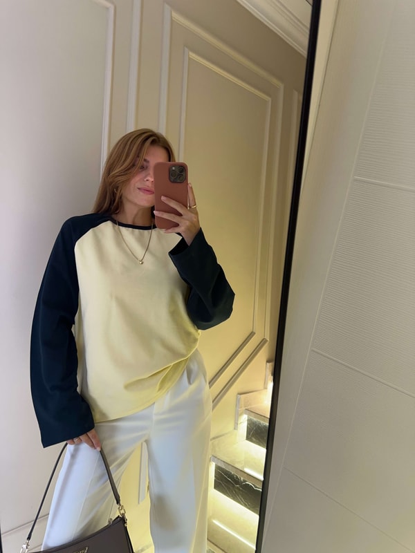 Bisiklet Yaka SweatshirtKadın Reglan Kollu Çift Renk Sweatshirt - SarıLacivert