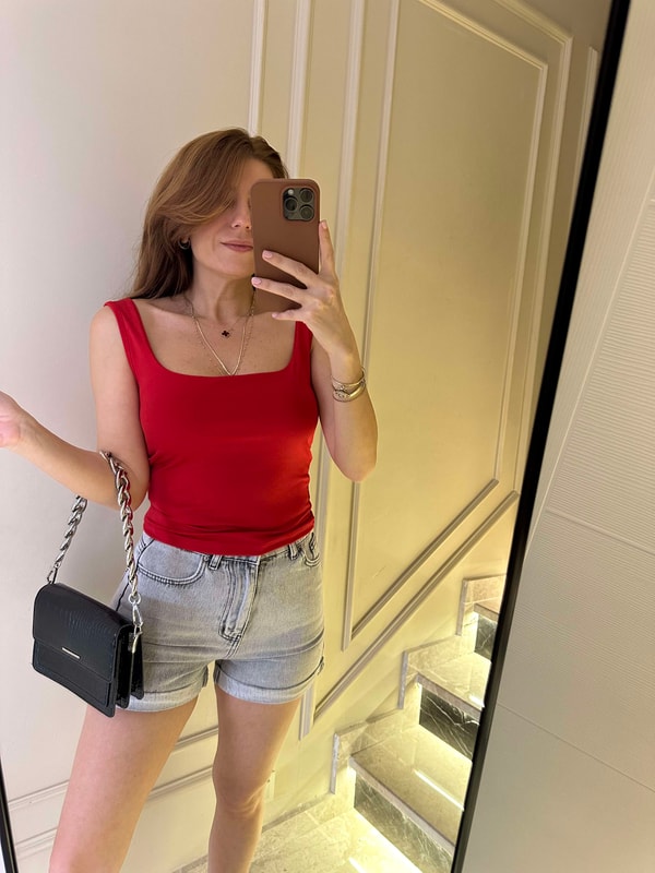 Askılı BluzKırmızı Ön Arka Kare Yaka Crop Body