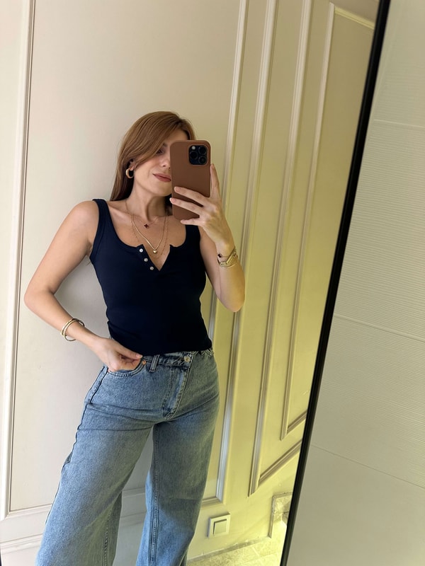 Çıtçıtlı BodyLacivert Çıtçıt Düğmeli Askılı Body