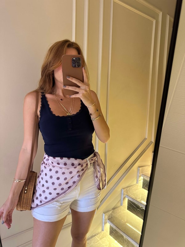 Askılı BluzLacivert Dantelli Askılı Atlet