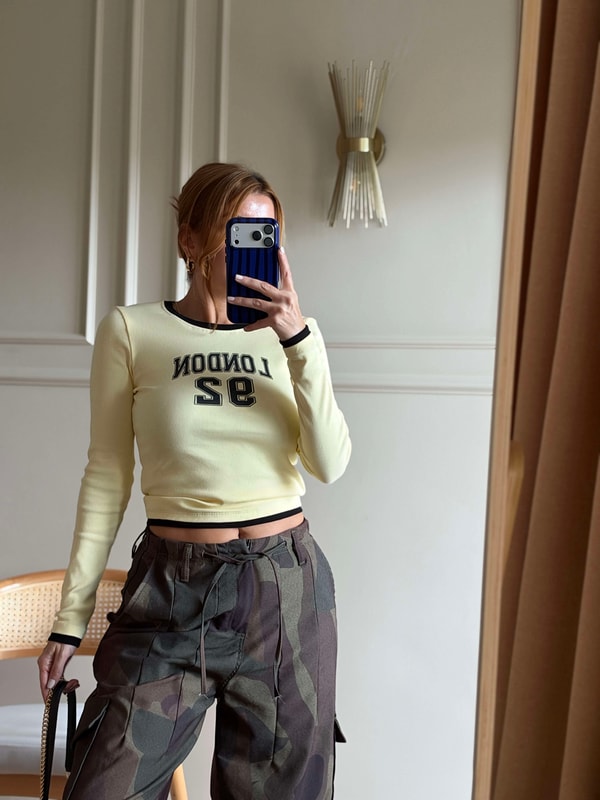 Uzun Kollu BluzLondon 92 Baskılı Uzun Kol Body - Sarı