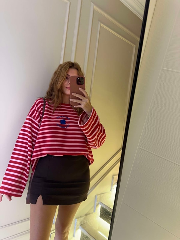Bisiklet Yaka SweatshirtMore Espresso Nakışlı Oversize Sweatshirt - KırmızıPembe