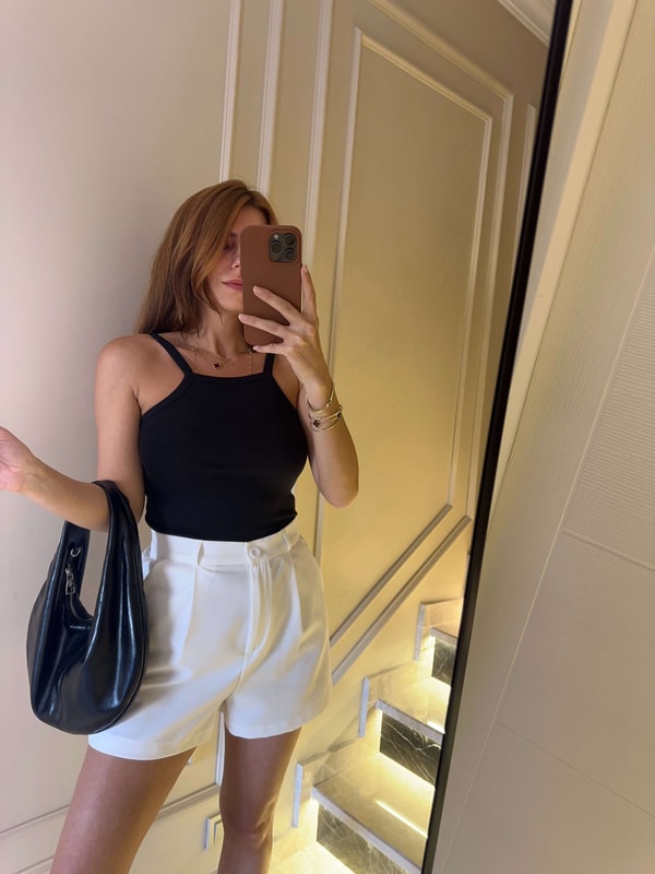 Crop BluzSiyah Kare Askı Biyeli Crop
