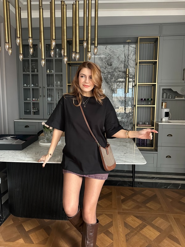 TişörtSiyah Pamuk Kumaş Bisiklet Yaka Oversize Tshirt