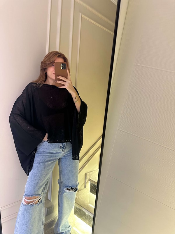 Crop BluzSiyah Taşlı Yarasa Kol Viskon Bluz