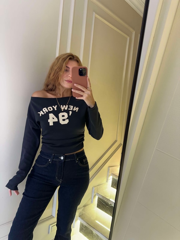 Uzun Kollu BluzYanları Büzgülü New York 94 Modal Bluz