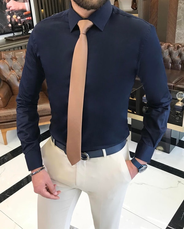 İtalyan stil slim fit saten pamuk erkek kravat yaka gömlek lacivert T9423