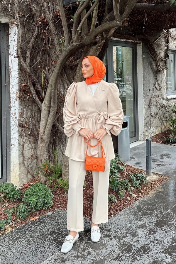 Maysa Kolu Büzgü Detaylı Takım - Bej
