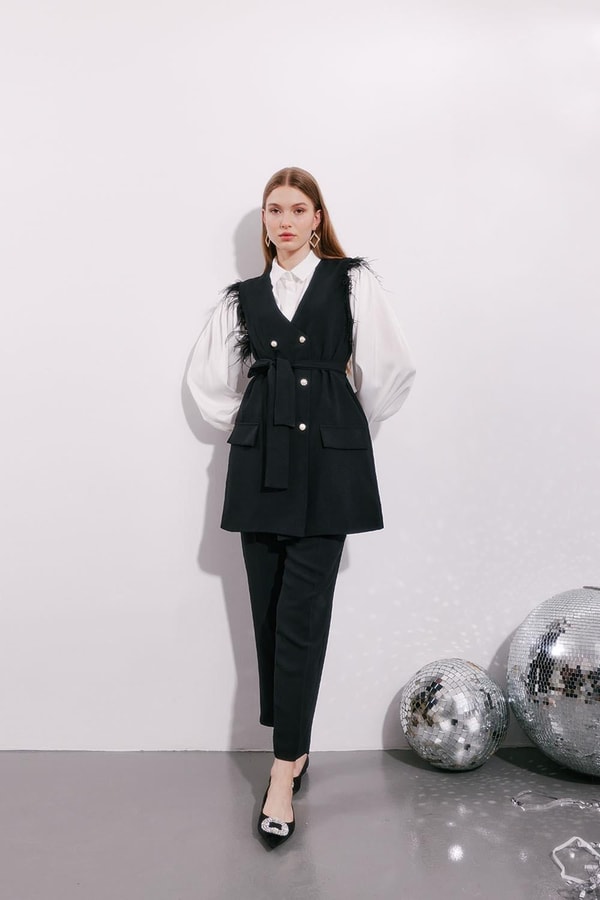 Feather Detailed Vest Suit Black