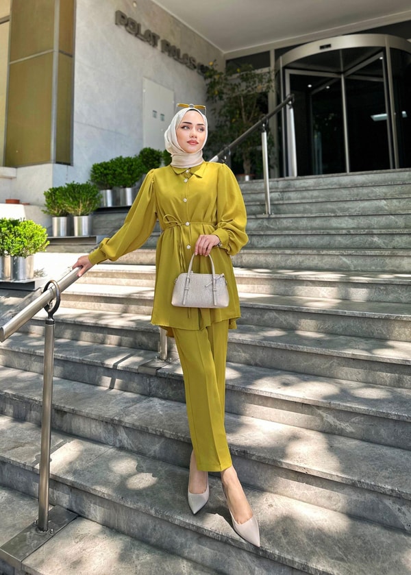 Riva Taş Düğme Detaylı Krep Takım - Yağ Yeşili