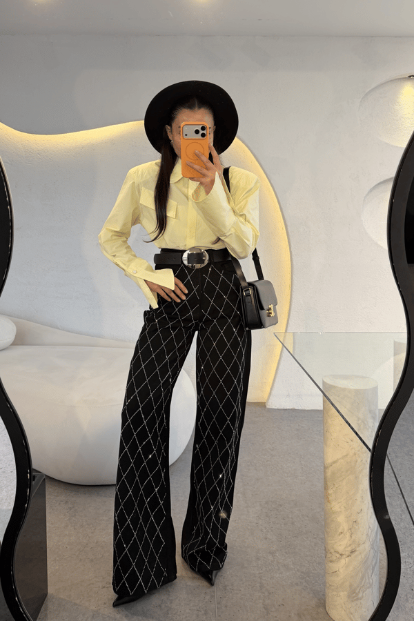 Aleysia Siyah Çapraz Taşlı Lightblue Yıkama Jean