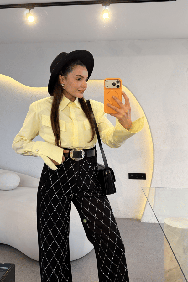 Aleysia Siyah Çapraz Taşlı Lightblue Yıkama Jean