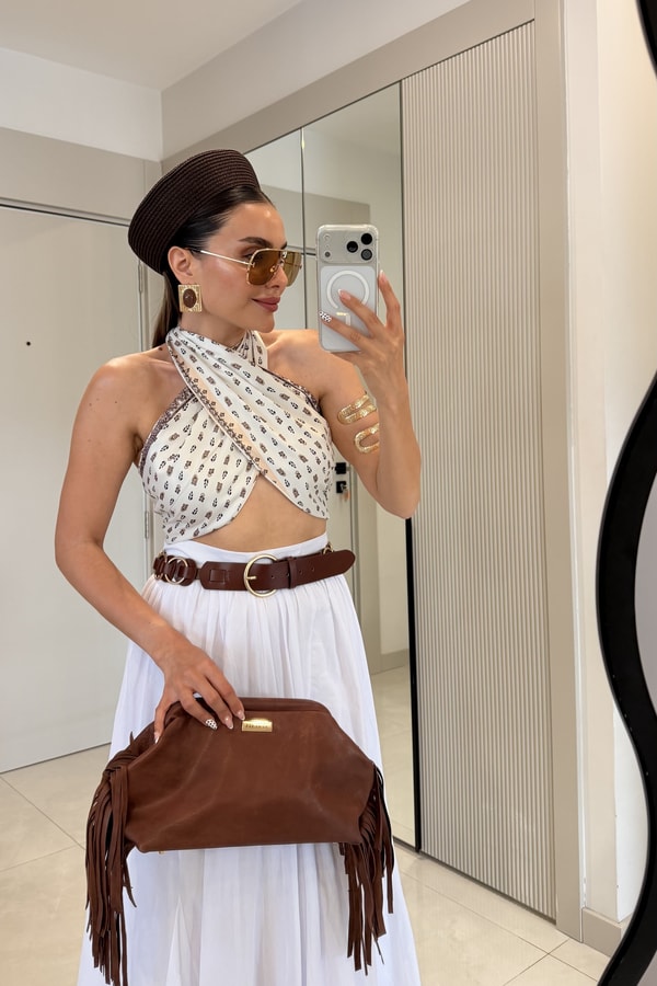 Alisha Beyaz Desenli Saten Fular Bluz