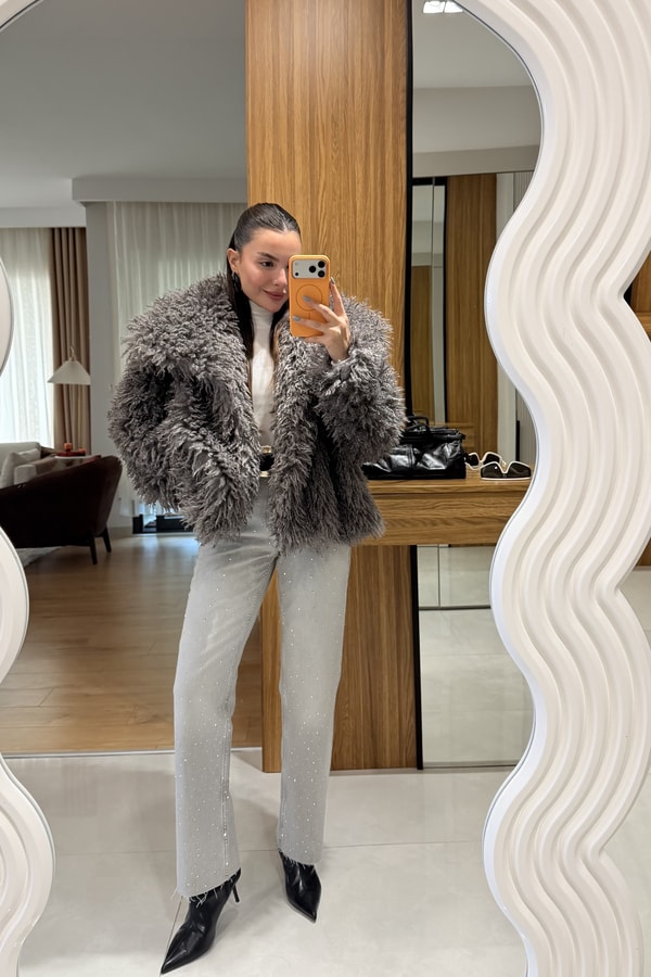 Anissa Gri Taşlı Altı Kesik Model Jean