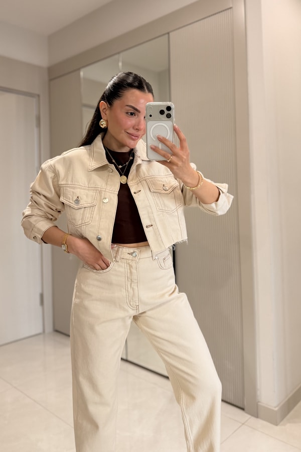 Ariana Ekru Crop Ceket