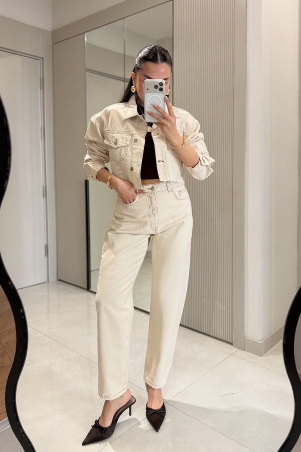 Ariana Ekru Crop Ceket