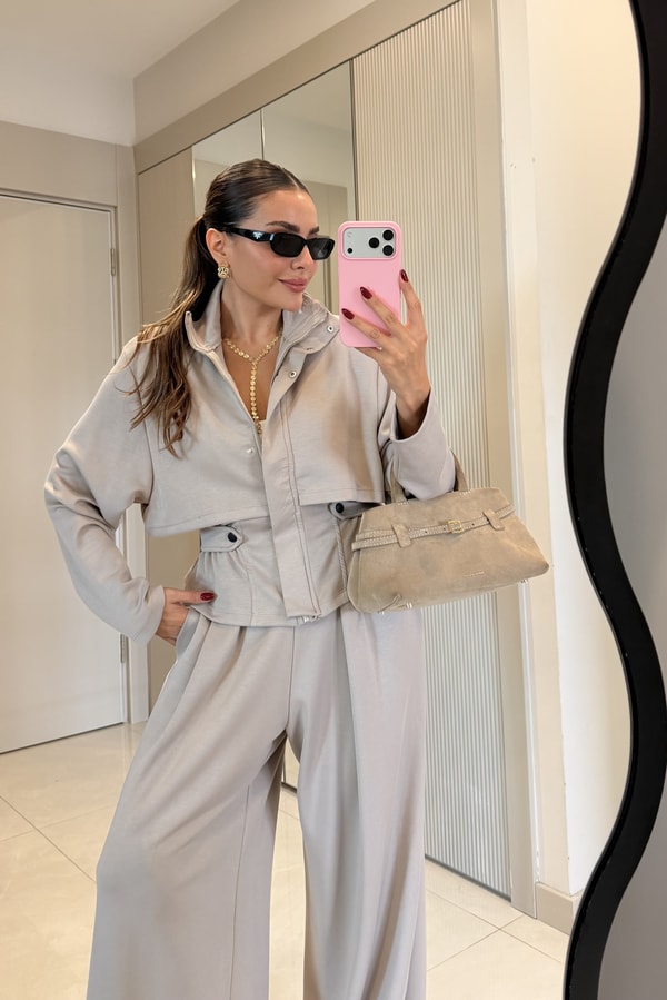 Arianna Taş Düğme Detaylı Geniş Paça Takım