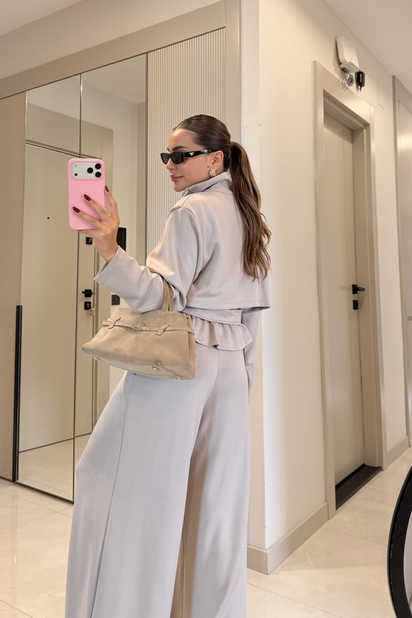Arianna Taş Düğme Detaylı Geniş Paça Takım